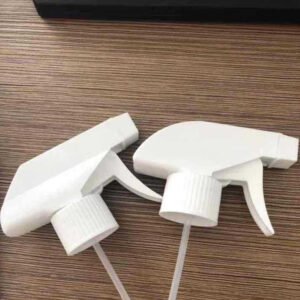 Manufacturers supply disinfectant cleaner hand and mouth test 28/400 28/410 switch atomizing square gun plastic nozzle