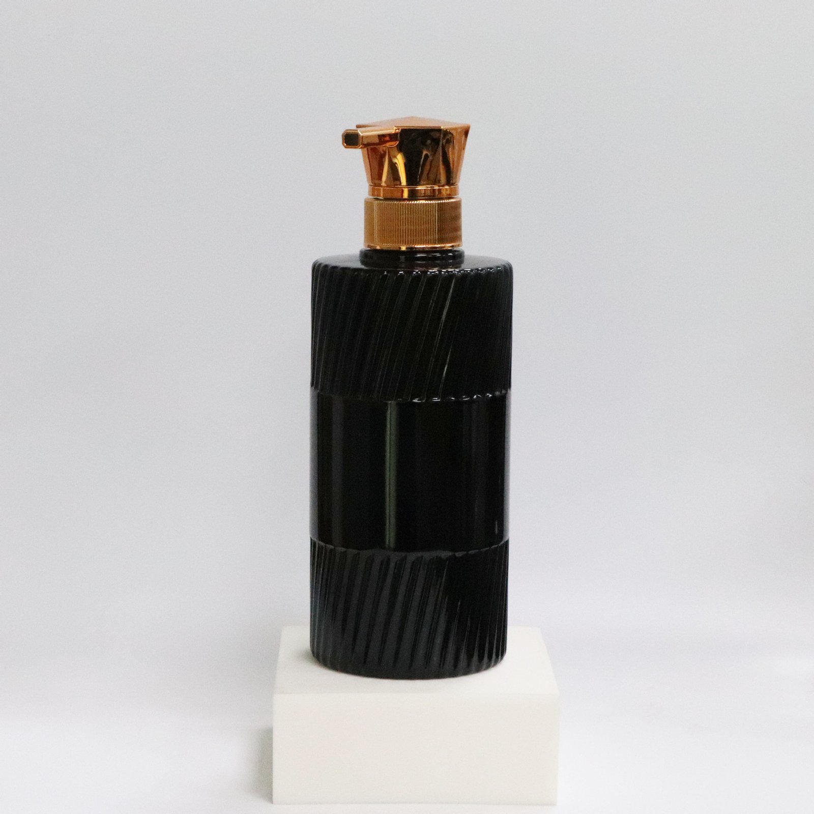 500ml push shampoo bottle shower gel empty bottle hotel supplies bottle flat shoulder lotion bottle sub-bottle daily chemical bottle - 图片 4