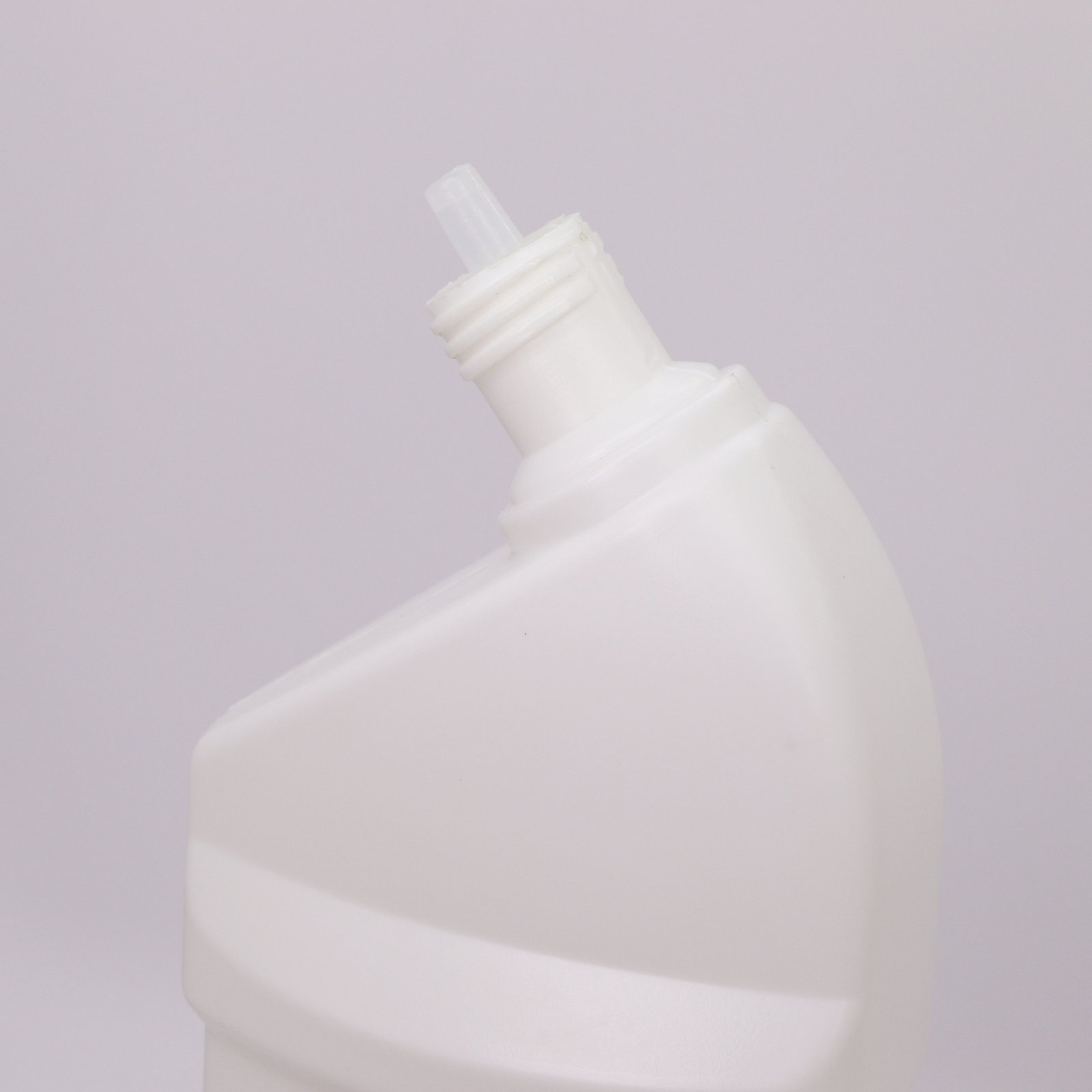 600ml special-shaped toilet cleaner bottle, toilet cleaner bottle, household chemicals bottle, PE crooked mouth toilet cleaner disinfection bottle - 图片 4