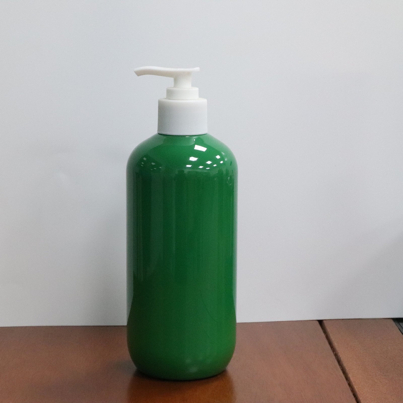 500ml novel shampoo and shower gel bottle toiletries packaging material push-type lotion bottle short fat round shoulder bottle