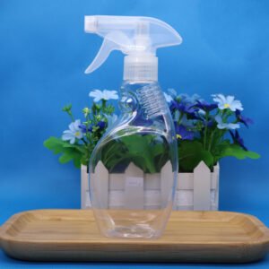 Factory supply 300ml alcohol disinfectant bottle household transparent PET spray bottle spray gardening bottle small flat bottle